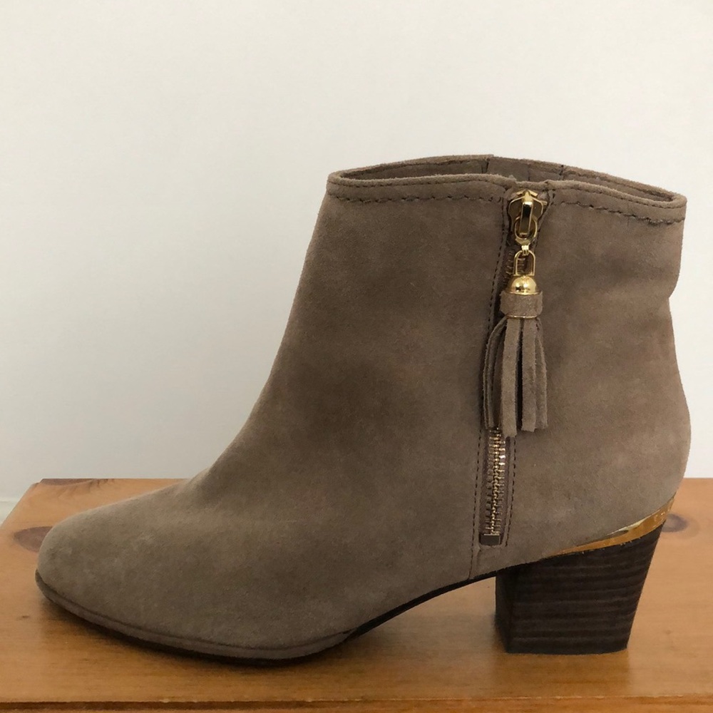 BRAND NEW Taupe colored booties